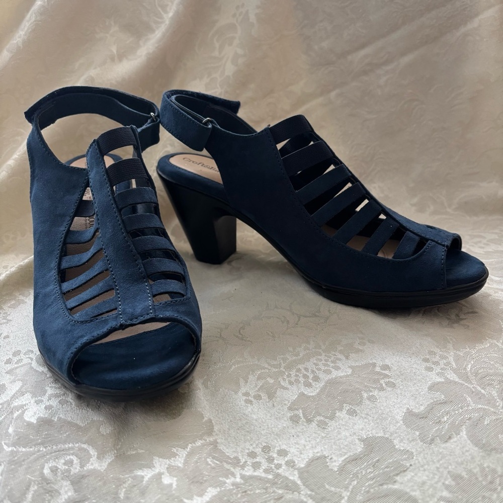 NWOT Croft & Barrow Shay Ortholite Navy Blue Caged Heels, Size 9.5 - Picture 3 of 15
